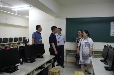 四川電大黨委書記譚文勁到城鐵分院調(diào)研指導(dǎo)工作